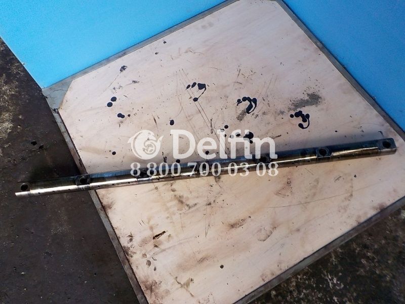 7420715792 Вал рокера Renault