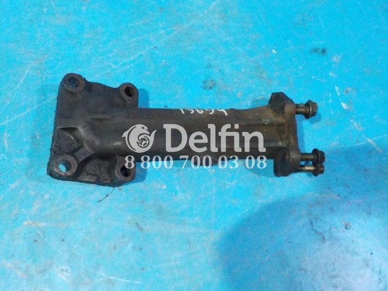 5010284232 Кронштейн масляного фильтра Renault