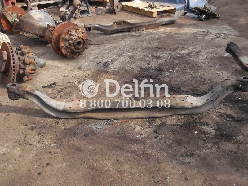 7420519683 Балка передняя поперечная Renault