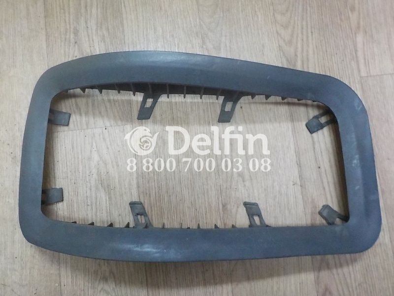 81251111051 Резиновое уплотнение фары RH MAN